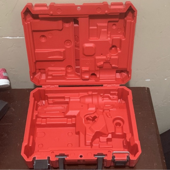Milwaukee 2801-22CT M18 Compact Brushless 1/2” Drill Driver Kit CASE ONLY Red - Picture 3 of 4